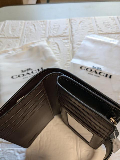 COACH�@�R�[�i�[�W�b�v�E�H���b�g�@�n�[�g�{���g