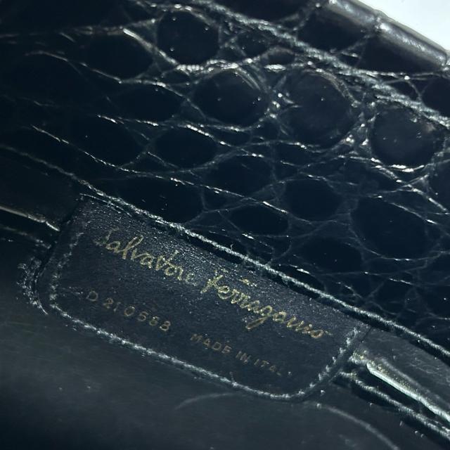 Salvatore Ferragamo フェラガモ ヴァラ リボン 型押し レザー 2way ショルダー バッグ ブラック < ブランド Salvatore Ferragamo フェラガモ ヴァラ リボン 型押し レザー 2way ショルダー バッグ ブラック < ブランドの