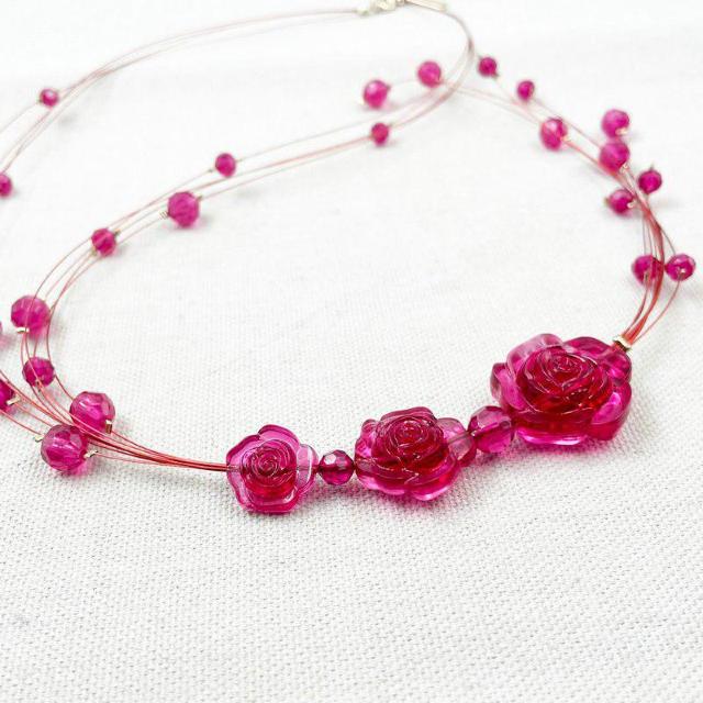 新品 アンティーク調お花モチーフ ワイヤーネックレス < 女性アクセサリー/時計 新品 アンティーク調お花モチーフ ワイヤーネックレス < 女性アクセサリー/時計の