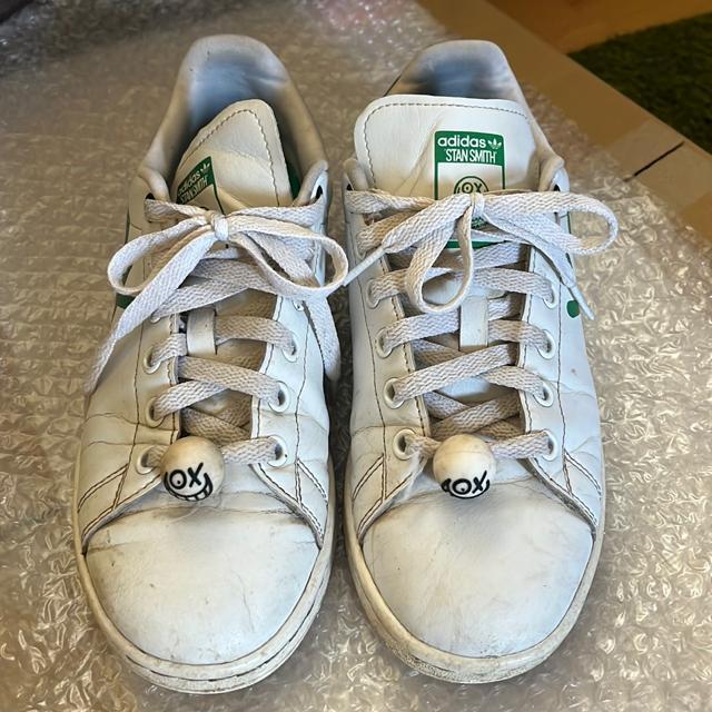 adidasX^X~XR{Xj[J[23.5   uh 