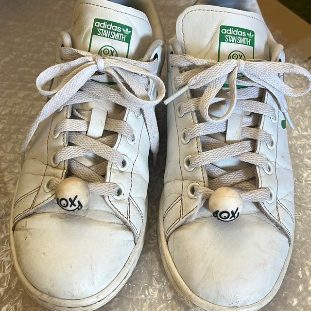 adidasX^X~XR{Xj[J[23.5  uh 