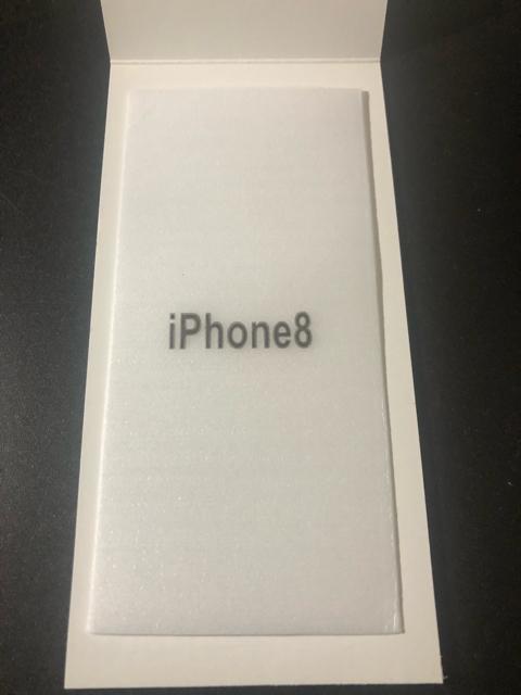iPhone8  �J�o�[ �g�т͓���܂���B ��������ɂȂ�܂��B  �� �A�j��/�R�~�b�N/�L�����N�^�[�� 