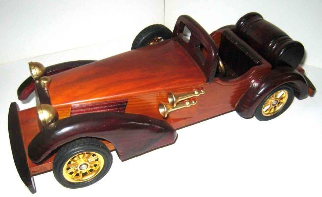 �N���V�b�N�E�J�[�̒u�� �؂ƃv���X�`�b�N���i�ō��ꂽ�ԁ@ �A���e�B�[�N ���g�� �R���N�V���� �u�� �ؐ� �I�u�W�F �C���e���A �� �z�r�[�� 