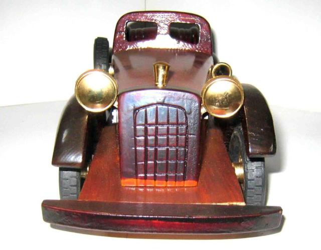 �N���V�b�N�E�J�[�̒u�� �؂ƃv���X�`�b�N���i�ō��ꂽ�ԁ@ �A���e�B�[�N ���g�� �R���N�V���� �u�� �ؐ� �I�u�W�F �C���e���A �� �z�r�[�� 