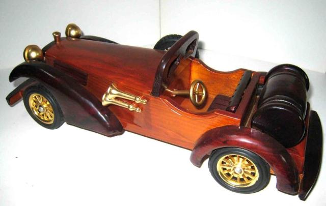 �N���V�b�N�E�J�[�̒u�� �؂ƃv���X�`�b�N���i�ō��ꂽ�ԁ@ �A���e�B�[�N ���g�� �R���N�V���� �u�� �ؐ� �I�u�W�F �C���e���A �� �z�r�[�� 