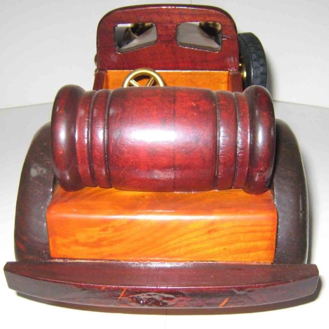 �N���V�b�N�E�J�[�̒u�� �؂ƃv���X�`�b�N���i�ō��ꂽ�ԁ@ �A���e�B�[�N ���g�� �R���N�V���� �u�� �ؐ� �I�u�W�F �C���e���A �� �z�r�[�� 