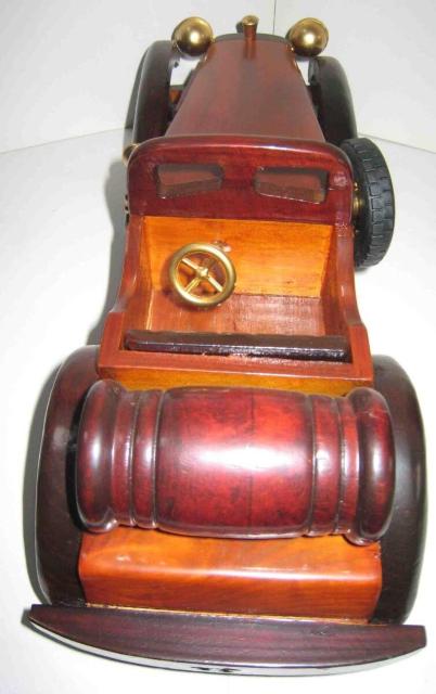 �N���V�b�N�E�J�[�̒u�� �؂ƃv���X�`�b�N���i�ō��ꂽ�ԁ@ �A���e�B�[�N ���g�� �R���N�V���� �u�� �ؐ� �I�u�W�F �C���e���A �� �z�r�[�� 