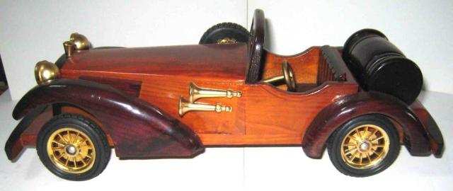 �N���V�b�N�E�J�[�̒u�� �؂ƃv���X�`�b�N���i�ō��ꂽ�ԁ@ �A���e�B�[�N ���g�� �R���N�V���� �u�� �ؐ� �I�u�W�F �C���e���A �� �z�r�[�� 