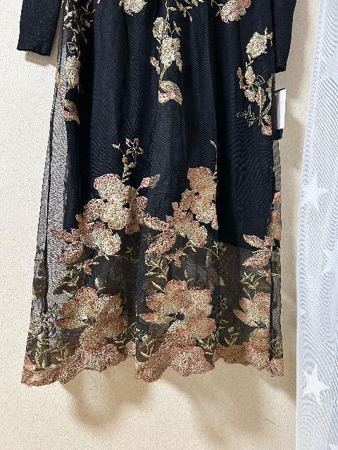 新品タグ付きT'S COLLECTION★ニット+刺繍チュール付きスカートワンピース < 女性ファッション 新品タグ付きT'S COLLECTION★ニット+刺繍チュール付きスカートワンピース < 女性ファッションの