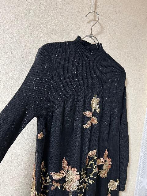 新品タグ付きT'S COLLECTION★ニット+刺繍チュール付きスカートワンピース < 女性ファッション 新品タグ付きT'S COLLECTION★ニット+刺繍チュール付きスカートワンピース < 女性ファッションの