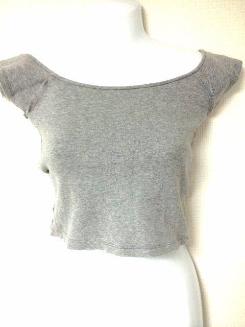 グレーオフショルダーミニ丈ショート丈半袖カットソースウェット < ブランド グレーオフショルダーミニ丈ショート丈半袖カットソースウェット < ブランドの