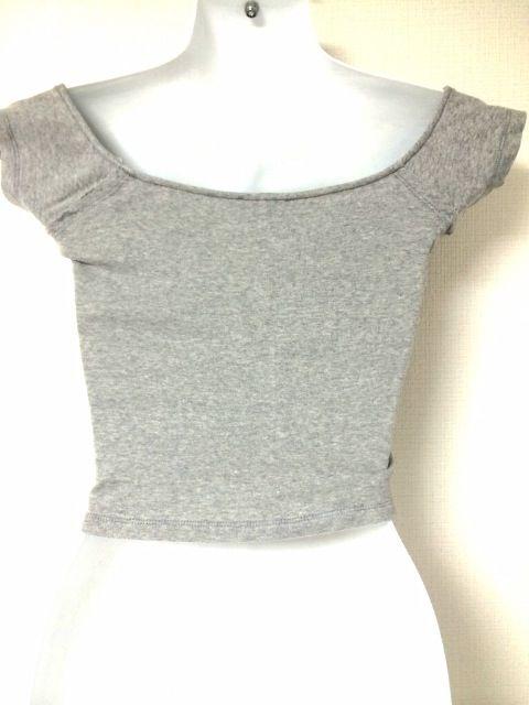 グレーオフショルダーミニ丈ショート丈半袖カットソースウェット < ブランド グレーオフショルダーミニ丈ショート丈半袖カットソースウェット < ブランドの