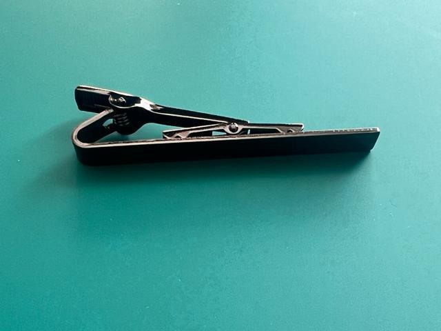 ネクタイピン クリップ式 ビギナーズ メンズ プレーン シンプル ブラック < 男性ファッション ネクタイピン クリップ式 ビギナーズ メンズ プレーン シンプル ブラック < 男性ファッションの