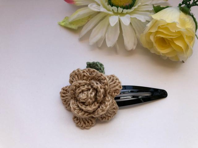 ハンドメイド スリーピン パッチンピン 薔薇 ベージュ ガーリー < 女性ファッション  ハンドメイド スリーピン パッチンピン 薔薇 ベージュ ガーリー  < 女性ファッションの