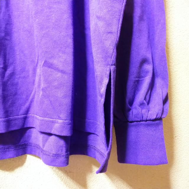 Spiritoso★新品★袖バタフライ刺繍入ロンT/パープル < 女性ファッション  Spiritoso★新品★袖バタフライ刺繍入ロンT/パープル < 女性ファッションの