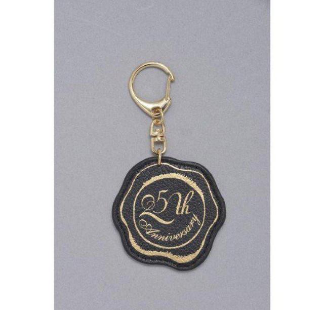 安室奈美恵 Finally ツアーグッズ(キーホルダー/ブラック) < タレントグッズ 安室奈美恵 Finally ツアーグッズ(キーホルダー/ブラック) < タレントグッズの