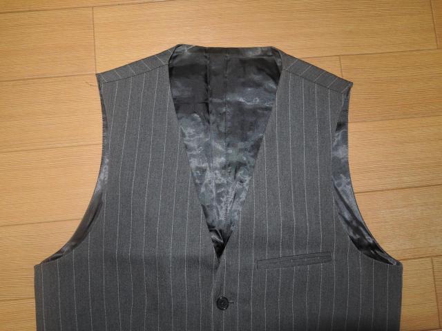 ワコマリアWACKO MARIAジレベストM灰ストライプ刺繍ステッチ < ブランド  ワコマリアWACKO MARIAジレベストM灰ストライプ刺繍ステッチ < ブランドの