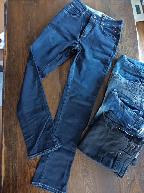 SOMETHINGBODYFLEEVilfjW[YrJbRfGEDWIN 