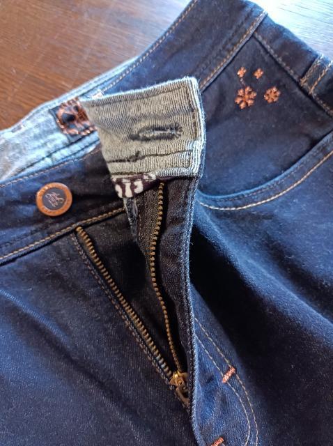 SOMETHINGBODYFLEEVilfjW[YrJbRfGEDWIN