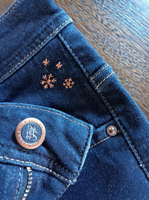 SOMETHINGBODYFLEEVilfjW[YrJbRfGEDWIN