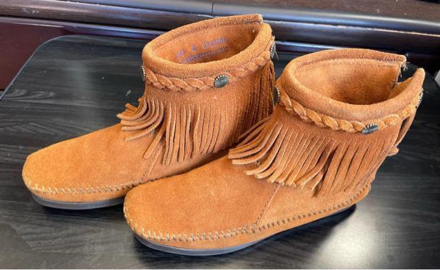 MINNETONKA ミネトンカ モカシン HI TOP BACK ZIP BOOT /ブラウン US6 レディース 292 < 女性ファッション  MINNETONKA ミネトンカ モカシン HI TOP BACK ZIP BOOT /ブラウン US6 レディース 292 < 女性ファッションの