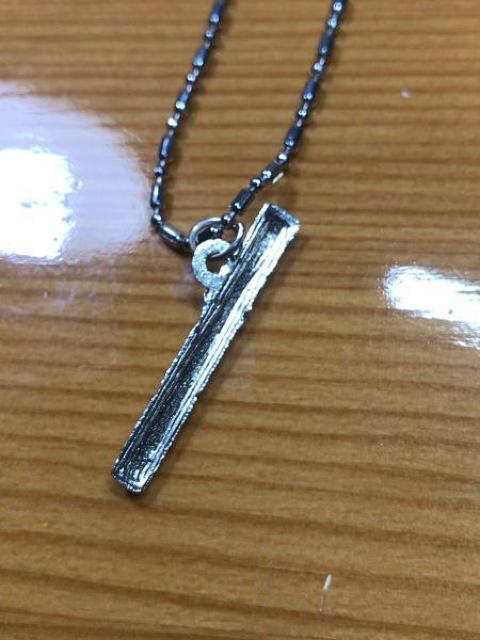 フルート 音楽 金 管楽器 モチーフ ネックレス ペンダント アクセサリー キーホルダー 発表会 チェーン トップ 笛 < 女性アクセサリー/時計  フルート 音楽 金 管楽器 モチーフ ネックレス ペンダント アクセサリー キーホルダー 発表会 チェーン トップ 笛 < 女性アクセサリー/時計の