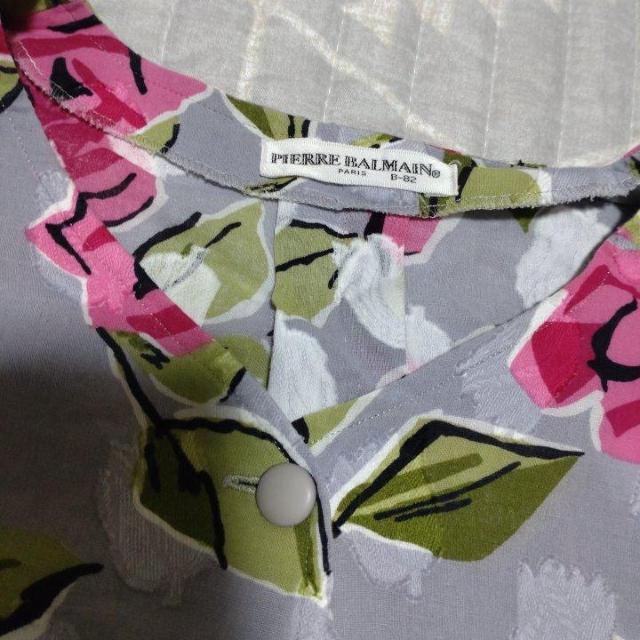 ピエール・バルマン 花柄半袖ブラウス < 女性ファッション ピエール・バルマン 花柄半袖ブラウス < 女性ファッションの