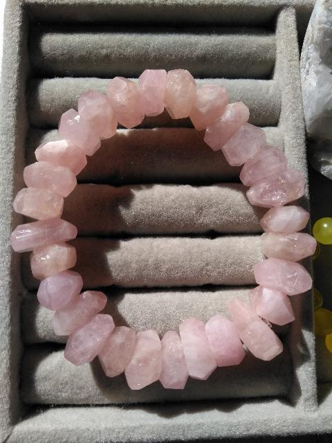 モルガナイト ブレスレット < 女性アクセサリー/時計 モルガナイト ブレスレット < 女性アクセサリー/時計の