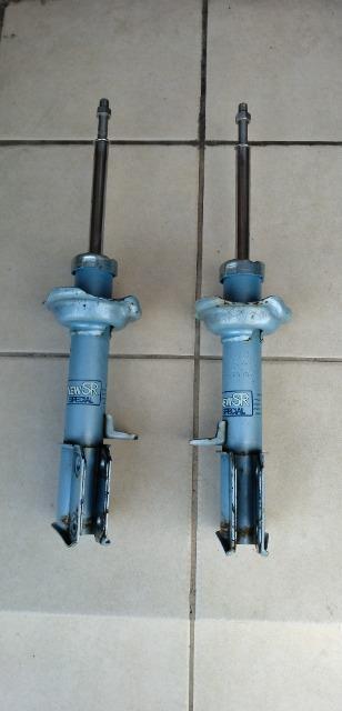 カヤバKYB スバル☆ステラRN2用 ショックアブソーバー < 自動車/バイク カヤバKYB スバル☆ステラRN2用 ショックアブソーバー < 自動車/バイク