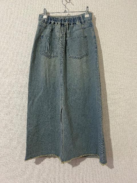 新品タグ付きRETRO GIRL柔らかダメージデニムスカート& BASEMENTトレーナー < ブランド 新品タグ付きRETRO GIRL柔らかダメージデニムスカート& BASEMENTトレーナー < ブランドの