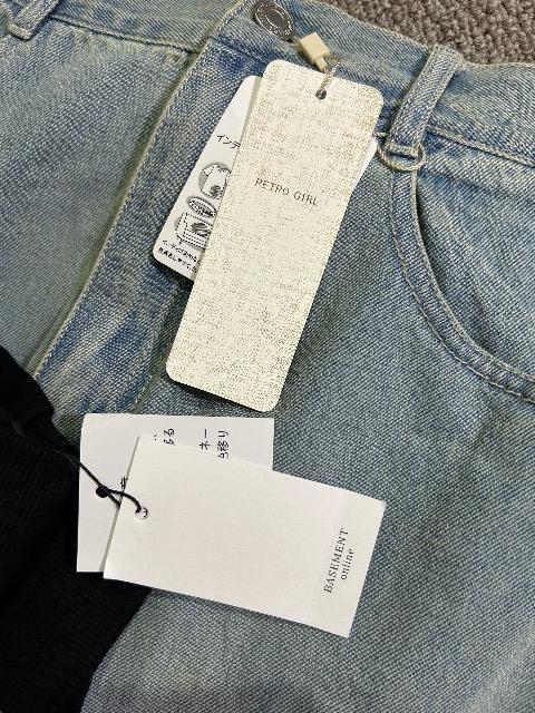新品タグ付きRETRO GIRL柔らかダメージデニムスカート& BASEMENTトレーナー < ブランド 新品タグ付きRETRO GIRL柔らかダメージデニムスカート& BASEMENTトレーナー < ブランドの
