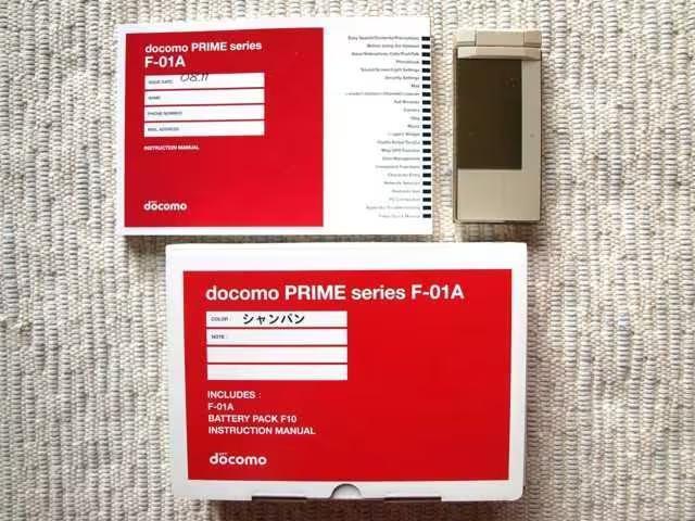 安心の保証付♪未使用 F-01A シャンパン セット付 < 家電/AV  安心の保証付♪未使用 F-01A シャンパン セット付 < 家電/AVの