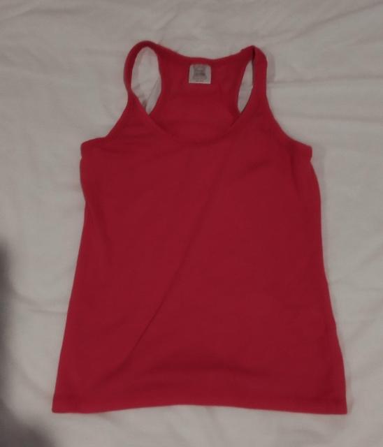 ローズピンク ショキングピンク タンクトップ 背中ありタイプ 重ね着にも < 女性ファッション  ローズピンク ショキングピンク タンクトップ 背中ありタイプ 重ね着にも  < 女性ファッションの