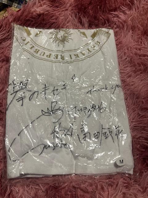 欅坂46サイン入りTシャツ < タレントグッズ  欅坂46サイン入りTシャツ < タレントグッズの