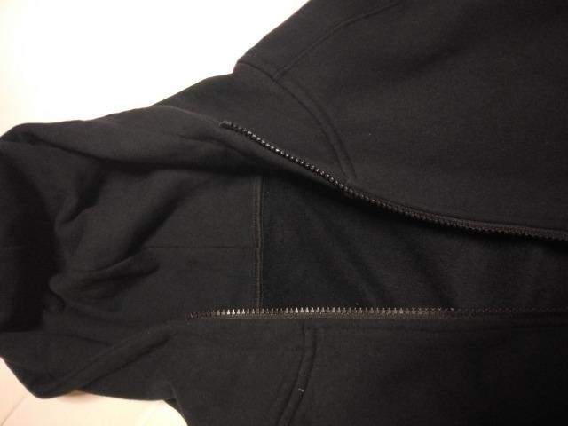 VilINTELLECTIONfGȃp[J[31900~[hC