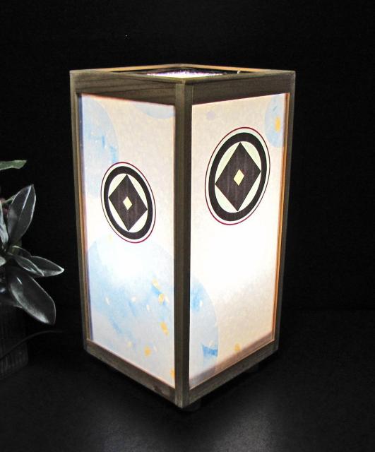 ★家紋の宿り木/森羅万象=「丸に釘抜」(家紋変更可)/至福の明り/LED昼白色・ラミネート加工・檜枠造・軽量/ < 家電/AV  ★家紋の宿り木/森羅万象=「丸に釘抜」(家紋変更可)/至福の明り/LED昼白色・ラミネート加工・檜枠造・軽量/  < 家電/AVの