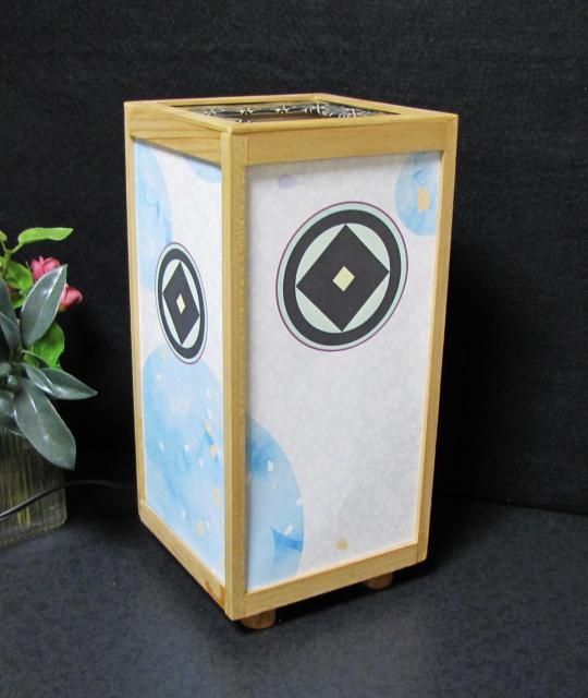 ★家紋の宿り木/森羅万象=「丸に釘抜」(家紋変更可)/至福の明り/LED昼白色・ラミネート加工・檜枠造・軽量/ < 家電/AV  ★家紋の宿り木/森羅万象=「丸に釘抜」(家紋変更可)/至福の明り/LED昼白色・ラミネート加工・檜枠造・軽量/ < 家電/AVの