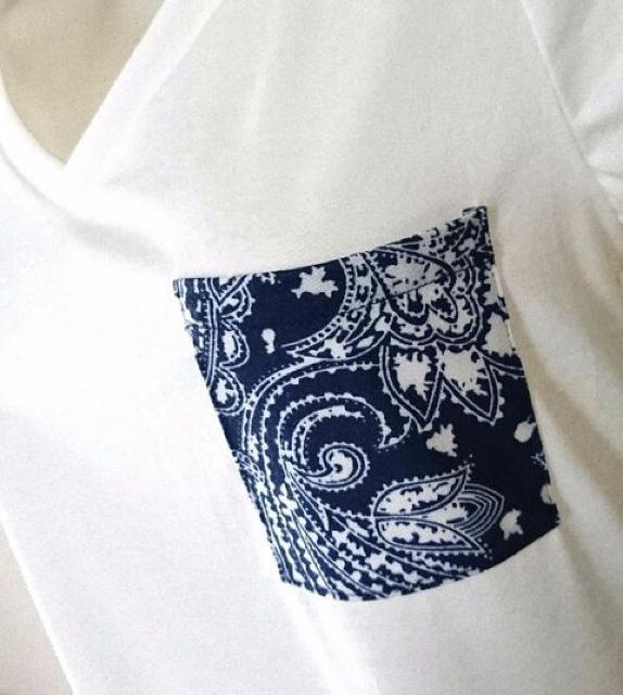 神戸レタス★ペイズリー柄ポケット Vネック Tシャツ < ブランド  神戸レタス★ペイズリー柄ポケット Vネック Tシャツ < ブランドの