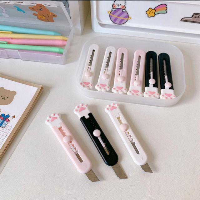 白 ホワイト 新品 可愛い 猫足 肉球 カッター 文房具 ファンシー < インテリア/ライフ  白 ホワイト 新品 可愛い 猫足 肉球 カッター 文房具 ファンシー < インテリア/ライフの