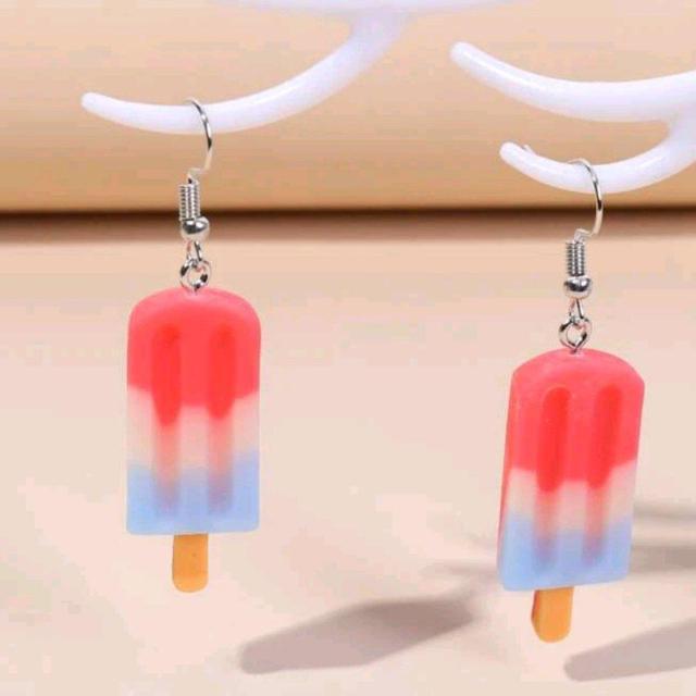 新品★可愛いアイスバーのフックピアス < 女性アクセサリー/時計  新品★可愛いアイスバーのフックピアス  < 女性アクセサリー/時計の