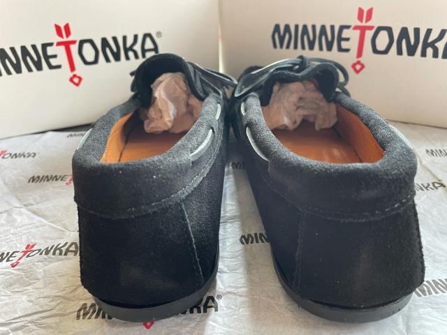 新品 MINNETONKAミネトンカ 919 CLASSIC MOC BLACK SUEDE クラシック モカシン 28.5cm < 男性ファッション  新品 MINNETONKAミネトンカ 919 CLASSIC MOC BLACK SUEDE クラシック モカシン 28.5cm < 男性ファッションの