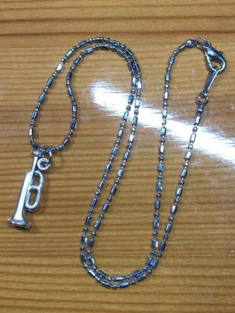 トランペット 音楽 金 管楽器 モチーフ ネックレス ペンダント アクセサリー キーホルダー 発表会 チェーン トップ < 女性アクセサリー/時計  トランペット 音楽 金 管楽器 モチーフ ネックレス ペンダント アクセサリー キーホルダー 発表会 チェーン トップ  < 女性アクセサリー/時計の