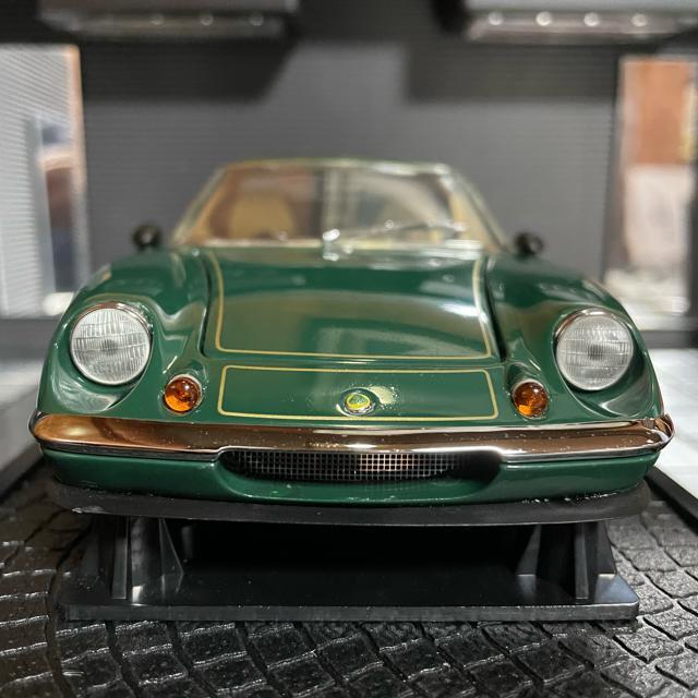 絶版未展示品 京商 1/18 ロータス ヨーロッパ スペシャル グリーン < ホビー  絶版未展示品 京商 1/18 ロータス ヨーロッパ スペシャル グリーン < ホビーの
