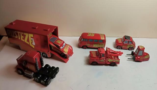 トミカディズニーカーズ マックトレーラーと5台 < ホビー  トミカディズニーカーズ マックトレーラーと5台 < ホビーの