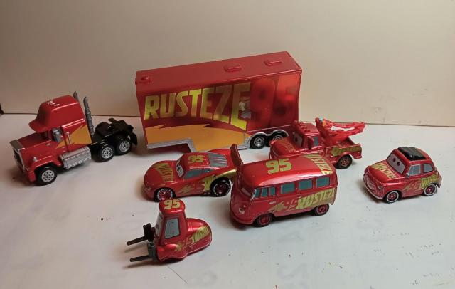 トミカディズニーカーズ マックトレーラーと5台 < ホビー  トミカディズニーカーズ マックトレーラーと5台 < ホビーの