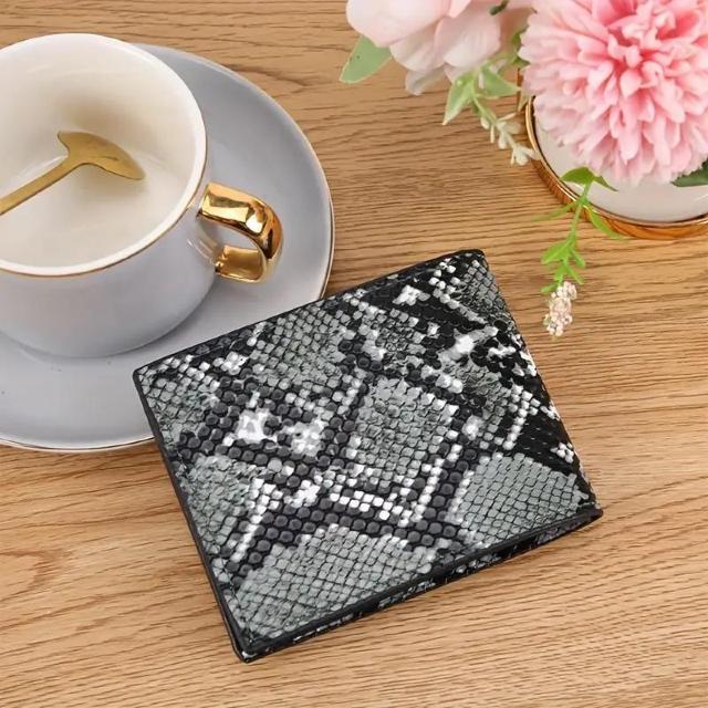 お試し価格490円★動物柄が施されたヨーロッパ風の短いメンズウォレット。PVC素材 アプリコット < 女性ファッション  お試し価格490円★動物柄が施されたヨーロッパ風の短いメンズウォレット。PVC素材 アプリコット < 女性ファッションの