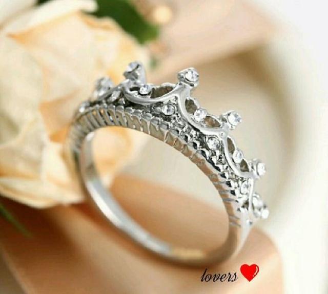 送料無料16号シルバースーパーCZダイヤクラウン王冠リング指輪 < 女性アクセサリー/時計  送料無料16号シルバースーパーCZダイヤクラウン王冠リング指輪 < 女性アクセサリー/時計の