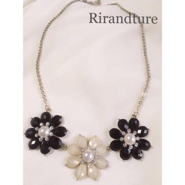 セール●Rirandtureリランドチュール●フラワービジュー&パールネックレス●黒ブラック●フラワーネックレスビジューネックレス < ブランド  セール●Rirandtureリランドチュール●フラワービジュー&パールネックレス●黒ブラック●フラワーネックレスビジューネックレス < ブランドの
