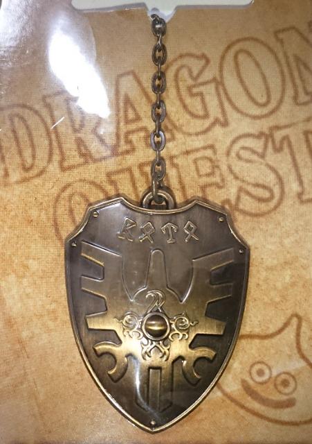 ★ドラゴンクエスト★メタリックアイテムキーホルダー・ロトの盾 < ホビー  ★ドラゴンクエスト★メタリックアイテムキーホルダー・ロトの盾 < ホビーの