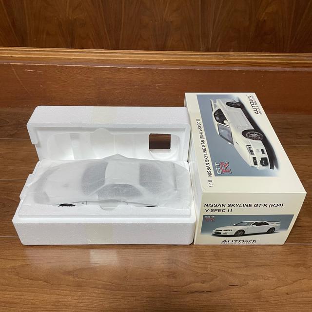 未展示品オートアート1/18 スカイライン GT-R R34 V-SPEC II < ホビー  未展示品オートアート1/18 スカイライン GT-R R34 V-SPEC II < ホビーの